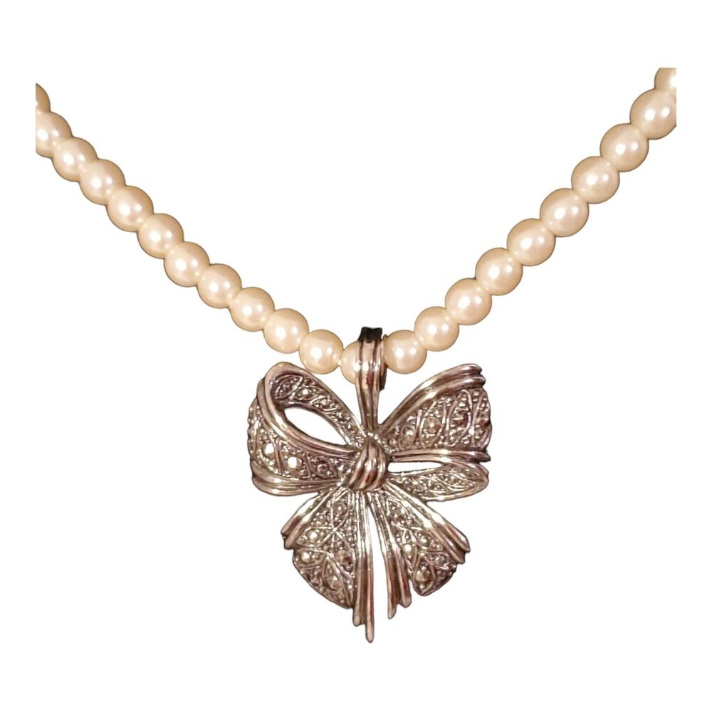 Vintage Avon Faux Pearl Necklace With Bow Pendant 20"